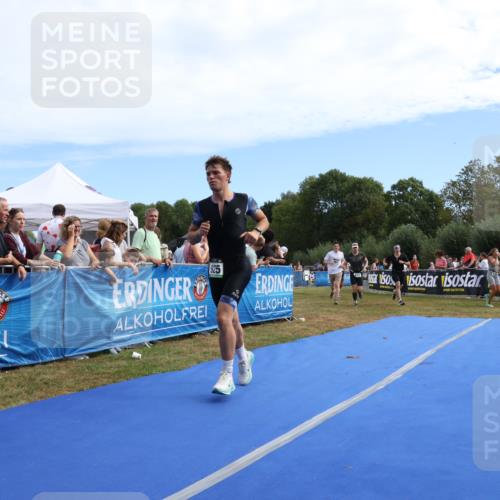 31.08.2025 - Elbe Triathlon Hamburg Strokosch-Dieckow http://msf.ph/oto/8653593 31.08.2025 11:26:54 Ziel 613, 671, 925, 961, 1216 meine-sportfotos.de