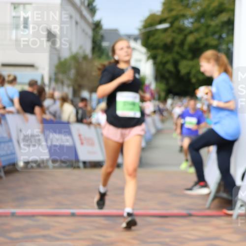 31.08.2025 - 21. Blankeneser Heldenlauf Strokosch-Dieckow http://msf.ph/oto/8653599 31.08.2025 11:07:30 Ziel 3483, 3562, 3323, 3516 meine-sportfotos.de