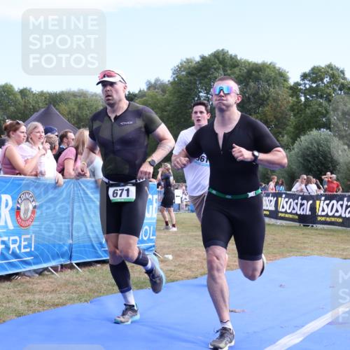31.08.2025 - Elbe Triathlon Hamburg Strokosch-Dieckow http://msf.ph/oto/8653601 31.08.2025 11:26:57 Ziel 613, 671, 925, 961, 1216 meine-sportfotos.de