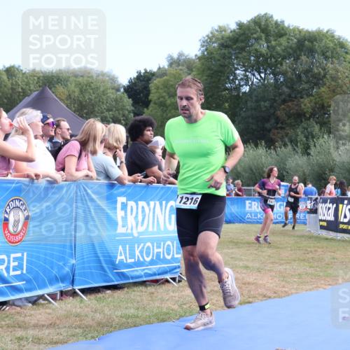 31.08.2025 - Elbe Triathlon Hamburg Strokosch-Dieckow http://msf.ph/oto/8653613 31.08.2025 11:27:00 Ziel 577, 613, 671, 961, 1216 meine-sportfotos.de