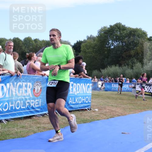 31.08.2025 - Elbe Triathlon Hamburg Strokosch-Dieckow http://msf.ph/oto/8653617 31.08.2025 11:27:01 Ziel 577, 613, 671, 961, 1216 meine-sportfotos.de
