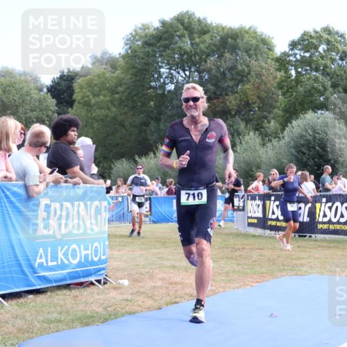 31.08.2025 - Elbe Triathlon Hamburg Strokosch-Dieckow http://msf.ph/oto/8653634 31.08.2025 11:27:15 Ziel 447, 710, 1096 meine-sportfotos.de