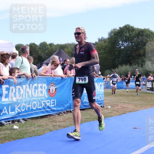 31.08.2025 - Elbe Triathlon Hamburg Strokosch-Dieckow http://msf.ph/oto/8653640 31.08.2025 11:27:16 Ziel 447, 682, 710, 1096 meine-sportfotos.de