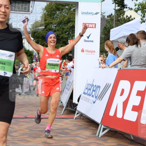 31.08.2025 - 21. Blankeneser Heldenlauf Strokosch-Dieckow http://msf.ph/oto/8653653 31.08.2025 11:07:24 Ziel 3001, 3368, 3367, 3530, 3323, 3516, 3355, 3673, 3075 meine-sportfotos.de