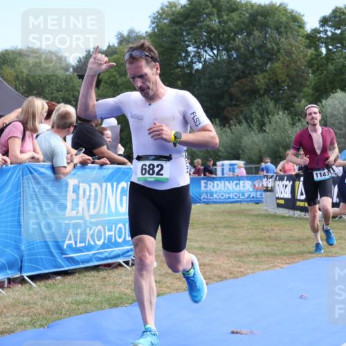 31.08.2025 - Elbe Triathlon Hamburg Strokosch-Dieckow http://msf.ph/oto/8653660 31.08.2025 11:27:25 Ziel 447, 682, 1096, 1143 meine-sportfotos.de