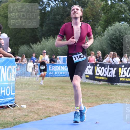 31.08.2025 - Elbe Triathlon Hamburg Strokosch-Dieckow http://msf.ph/oto/8653664 31.08.2025 11:27:27 Ziel 682, 1096, 1143 meine-sportfotos.de