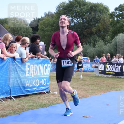 31.08.2025 - Elbe Triathlon Hamburg Strokosch-Dieckow http://msf.ph/oto/8653668 31.08.2025 11:27:28 Ziel 682, 1143, 1177 meine-sportfotos.de