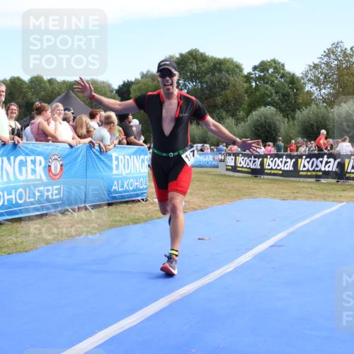 31.08.2025 - Elbe Triathlon Hamburg Strokosch-Dieckow http://msf.ph/oto/8653669 31.08.2025 11:27:38 Ziel 1177 meine-sportfotos.de