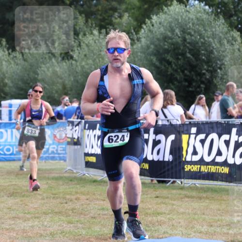 31.08.2025 - Elbe Triathlon Hamburg Strokosch-Dieckow http://msf.ph/oto/8653673 31.08.2025 11:27:51 Ziel 624, 833, 1038, 1074, 1258 meine-sportfotos.de