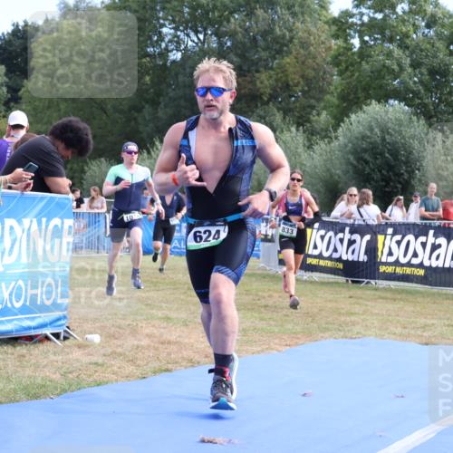 31.08.2025 - Elbe Triathlon Hamburg Strokosch-Dieckow http://msf.ph/oto/8653680 31.08.2025 11:27:53 Ziel 624, 833, 1038, 1074, 1258 meine-sportfotos.de