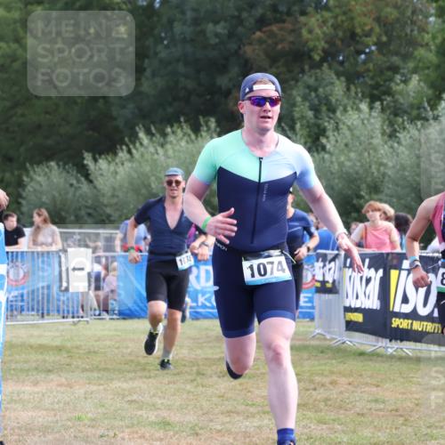 31.08.2025 - Elbe Triathlon Hamburg Strokosch-Dieckow http://msf.ph/oto/8653684 31.08.2025 11:27:54 Ziel 624, 833, 1038, 1074, 1258 meine-sportfotos.de