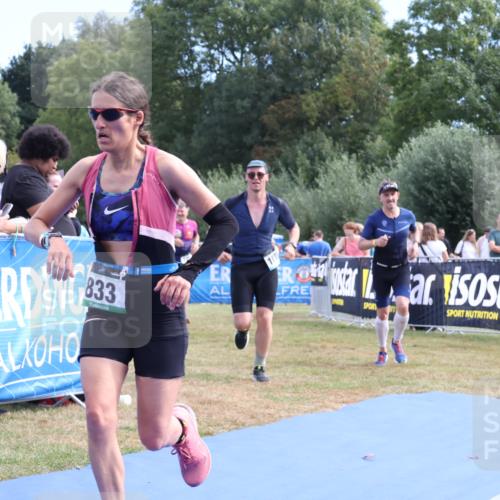 31.08.2025 - Elbe Triathlon Hamburg Strokosch-Dieckow http://msf.ph/oto/8653695 31.08.2025 11:27:56 Ziel 624, 720, 833, 1038, 1074, 1258 meine-sportfotos.de