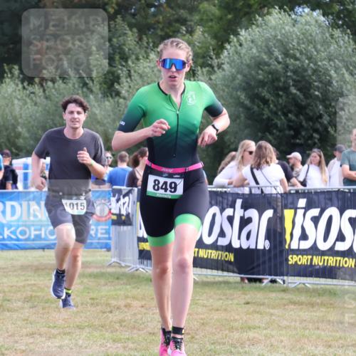 31.08.2025 - Elbe Triathlon Hamburg Strokosch-Dieckow http://msf.ph/oto/8653724 31.08.2025 11:28:06 Ziel 720, 849, 1015, 1265 meine-sportfotos.de