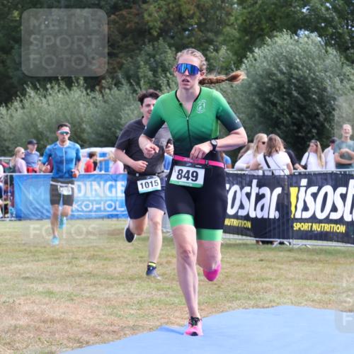 31.08.2025 - Elbe Triathlon Hamburg Strokosch-Dieckow http://msf.ph/oto/8653726 31.08.2025 11:28:07 Ziel 720, 849, 1015, 1265 meine-sportfotos.de