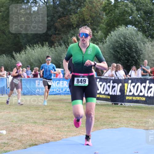 31.08.2025 - Elbe Triathlon Hamburg Strokosch-Dieckow http://msf.ph/oto/8653728 31.08.2025 11:28:07 Ziel 720, 849, 1015, 1265 meine-sportfotos.de