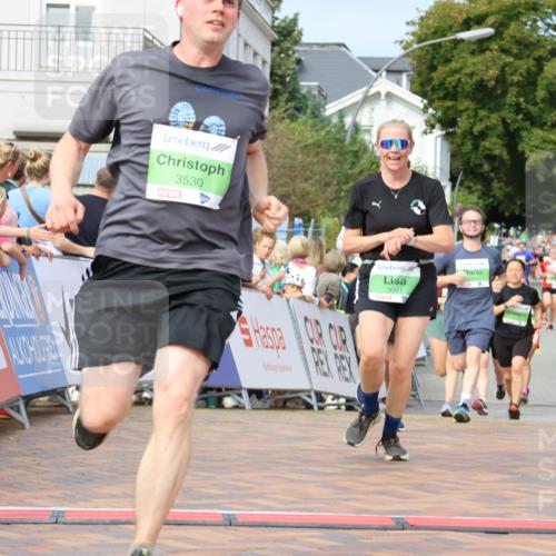 31.08.2025 - 21. Blankeneser Heldenlauf Strokosch-Dieckow http://msf.ph/oto/8653730 31.08.2025 11:07:16 Ziel 3091, 3001, 3368, 3367, 3696, 3530, 3355 meine-sportfotos.de