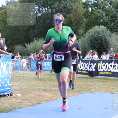 31.08.2025 - Elbe Triathlon Hamburg Strokosch-Dieckow http://msf.ph/oto/8653731 31.08.2025 11:28:08 Ziel 720, 849, 1015, 1265 meine-sportfotos.de