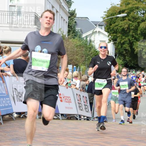 31.08.2025 - 21. Blankeneser Heldenlauf Strokosch-Dieckow http://msf.ph/oto/8653748 31.08.2025 11:07:16 Ziel 3091, 3001, 3368, 3367, 3696, 3530, 3355 meine-sportfotos.de