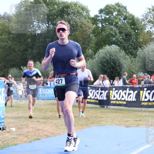 31.08.2025 - Elbe Triathlon Hamburg Strokosch-Dieckow http://msf.ph/oto/8653752 31.08.2025 11:28:21 Ziel 427, 713, 1220, 1235 meine-sportfotos.de