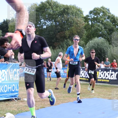 31.08.2025 - Elbe Triathlon Hamburg Strokosch-Dieckow http://msf.ph/oto/8653773 31.08.2025 11:28:37 Ziel 466, 500, 667, 743, 1136, 1225 meine-sportfotos.de