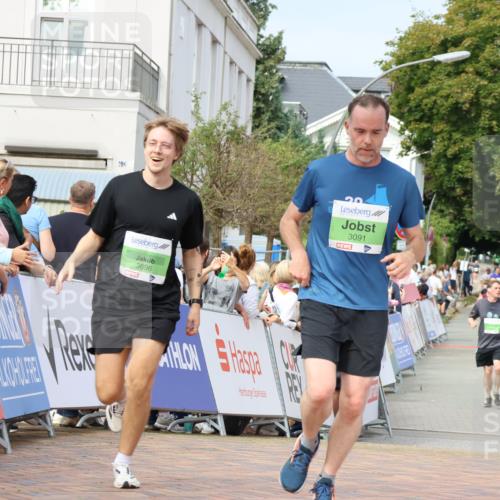 31.08.2025 - 21. Blankeneser Heldenlauf Strokosch-Dieckow http://msf.ph/oto/8653774 31.08.2025 11:07:10 Ziel 3091, 3404, 3696 meine-sportfotos.de