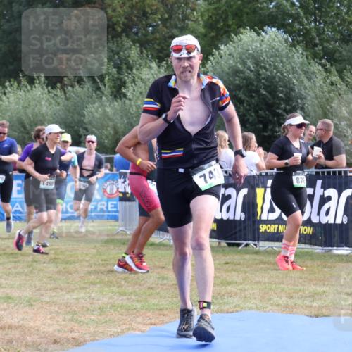 31.08.2025 - Elbe Triathlon Hamburg Strokosch-Dieckow http://msf.ph/oto/8653791 31.08.2025 11:28:44 Ziel 461, 466, 500, 566, 692, 735, 743, 881, 1128, 1190, 1315 meine-sportfotos.de