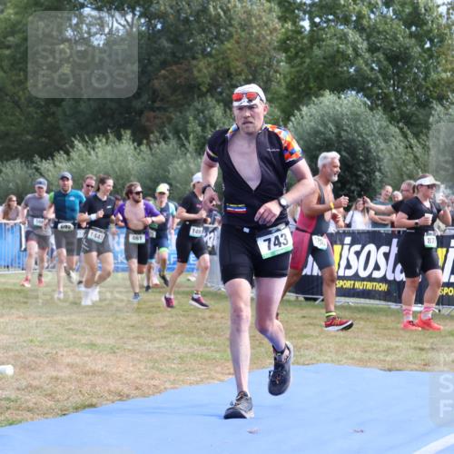31.08.2025 - Elbe Triathlon Hamburg Strokosch-Dieckow http://msf.ph/oto/8653794 31.08.2025 11:28:44 Ziel 461, 466, 500, 566, 692, 735, 743, 881, 1128, 1190, 1315 meine-sportfotos.de