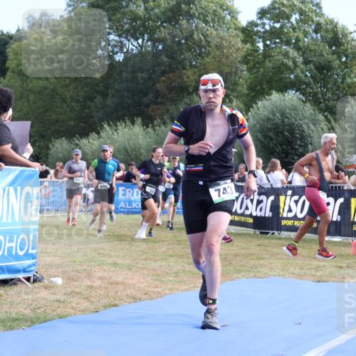 31.08.2025 - Elbe Triathlon Hamburg Strokosch-Dieckow http://msf.ph/oto/8653795 31.08.2025 11:28:45 Ziel 461, 500, 566, 692, 735, 743, 881, 1128, 1190, 1315 meine-sportfotos.de