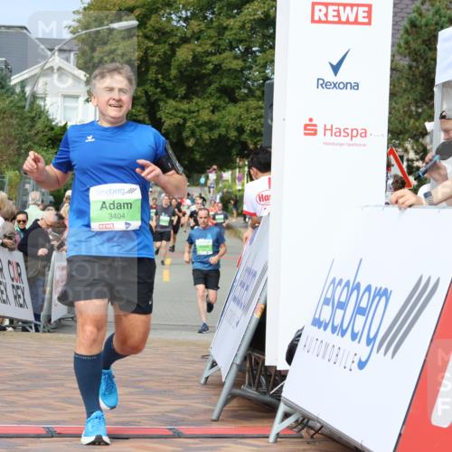 31.08.2025 - 21. Blankeneser Heldenlauf Strokosch-Dieckow http://msf.ph/oto/8653801 31.08.2025 11:07:06 Ziel 3091, 3322, 3404 meine-sportfotos.de