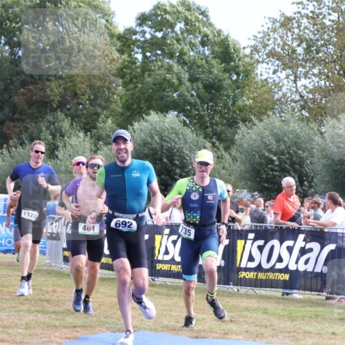 31.08.2025 - Elbe Triathlon Hamburg Strokosch-Dieckow http://msf.ph/oto/8653802 31.08.2025 11:28:48 Ziel 461, 566, 692, 735, 743, 881, 1128, 1190, 1315 meine-sportfotos.de