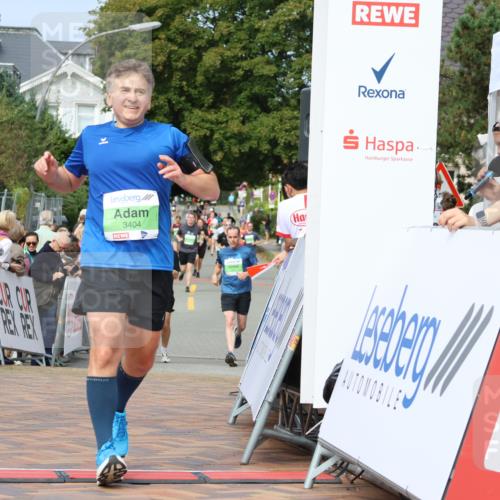 31.08.2025 - 21. Blankeneser Heldenlauf Strokosch-Dieckow http://msf.ph/oto/8653805 31.08.2025 11:07:06 Ziel 3091, 3322, 3404 meine-sportfotos.de