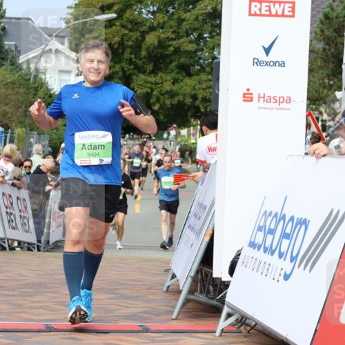 31.08.2025 - 21. Blankeneser Heldenlauf Strokosch-Dieckow http://msf.ph/oto/8653809 31.08.2025 11:07:05 Ziel 3377, 3322, 3404 meine-sportfotos.de