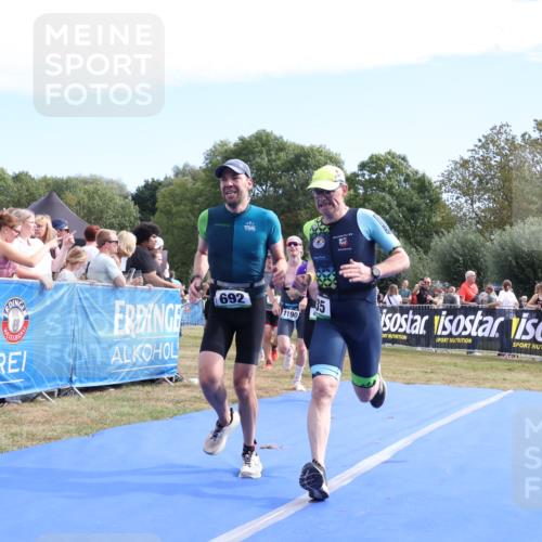 31.08.2025 - Elbe Triathlon Hamburg Strokosch-Dieckow http://msf.ph/oto/8653810 31.08.2025 11:28:49 Ziel 461, 566, 635, 692, 735, 743, 881, 1128, 1190, 1315 meine-sportfotos.de
