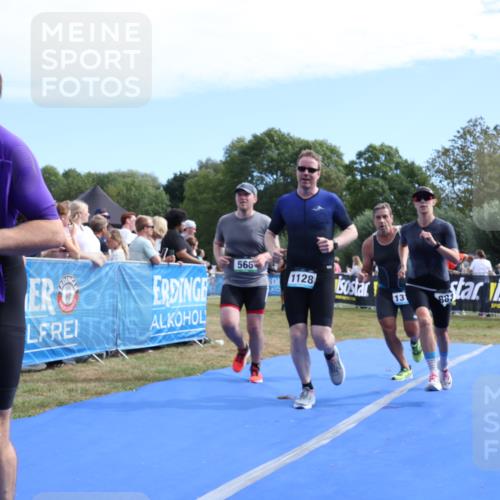 31.08.2025 - Elbe Triathlon Hamburg Strokosch-Dieckow http://msf.ph/oto/8653822 31.08.2025 11:28:52 Ziel 461, 566, 635, 692, 735, 881, 1128, 1190, 1315 meine-sportfotos.de