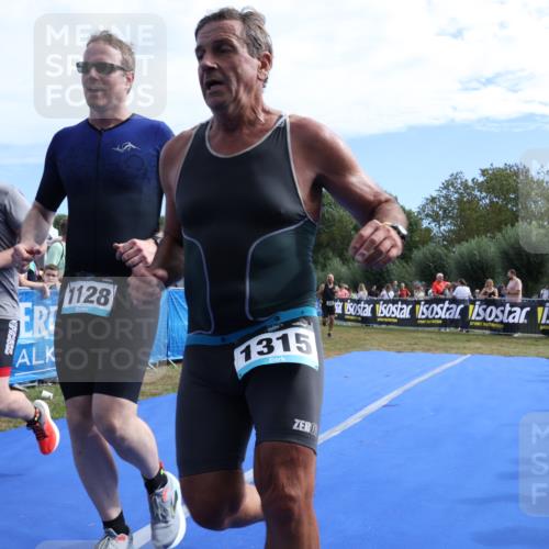 31.08.2025 - Elbe Triathlon Hamburg Strokosch-Dieckow http://msf.ph/oto/8653832 31.08.2025 11:28:54 Ziel 461, 566, 635, 657, 692, 735, 881, 1128, 1190, 1315 meine-sportfotos.de