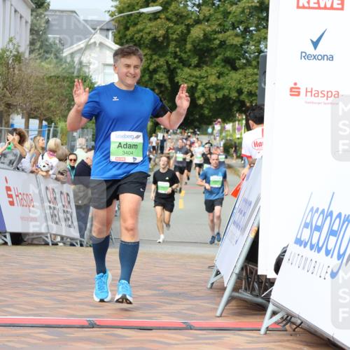 31.08.2025 - 21. Blankeneser Heldenlauf Strokosch-Dieckow http://msf.ph/oto/8653837 31.08.2025 11:07:05 Ziel 3377, 3322, 3404 meine-sportfotos.de