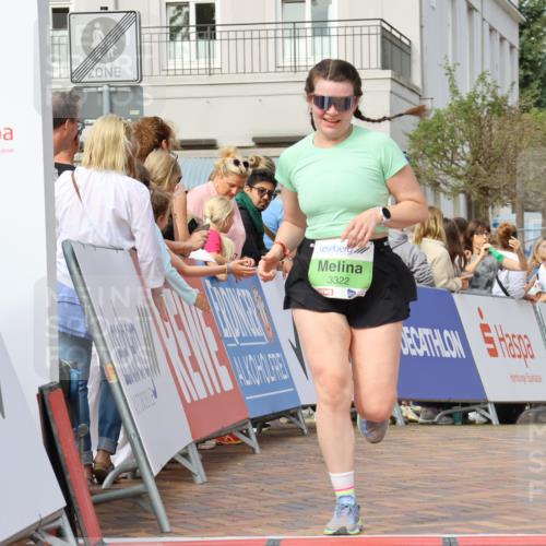 31.08.2025 - 21. Blankeneser Heldenlauf Strokosch-Dieckow http://msf.ph/oto/8653847 31.08.2025 11:07:01 Ziel 3377, 3322, 3404 meine-sportfotos.de