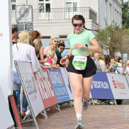 31.08.2025 - 21. Blankeneser Heldenlauf Strokosch-Dieckow http://msf.ph/oto/8653856 31.08.2025 11:07:01 Ziel 3377, 3322, 3404 meine-sportfotos.de