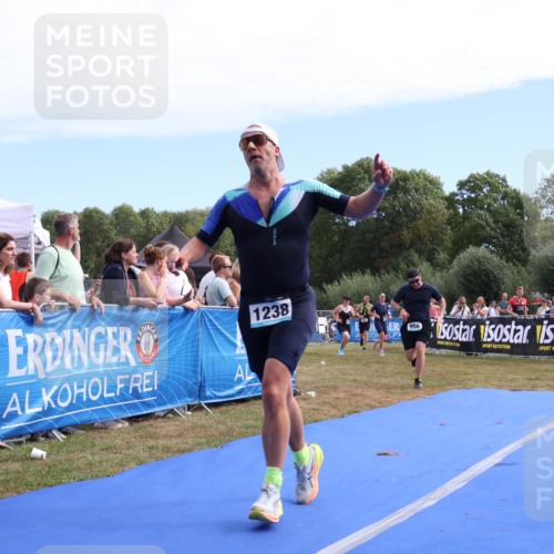 31.08.2025 - Elbe Triathlon Hamburg Strokosch-Dieckow http://msf.ph/oto/8653868 31.08.2025 11:29:07 Ziel 536, 657, 805, 958, 1238 meine-sportfotos.de