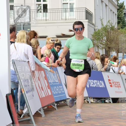 31.08.2025 - 21. Blankeneser Heldenlauf Strokosch-Dieckow http://msf.ph/oto/8653871 31.08.2025 11:07:01 Ziel 3377, 3322, 3404 meine-sportfotos.de