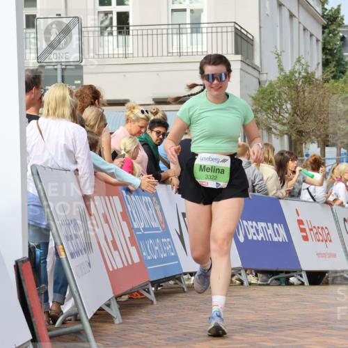 31.08.2025 - 21. Blankeneser Heldenlauf Strokosch-Dieckow http://msf.ph/oto/8653875 31.08.2025 11:07:01 Ziel 3377, 3322, 3404 meine-sportfotos.de