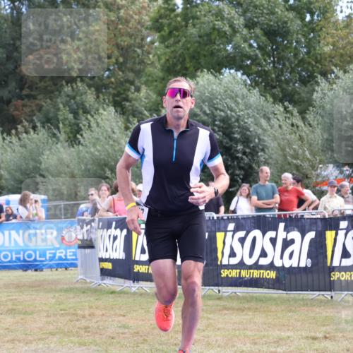 31.08.2025 - Elbe Triathlon Hamburg Strokosch-Dieckow http://msf.ph/oto/8653888 31.08.2025 11:29:19 Ziel 536, 747, 893 meine-sportfotos.de