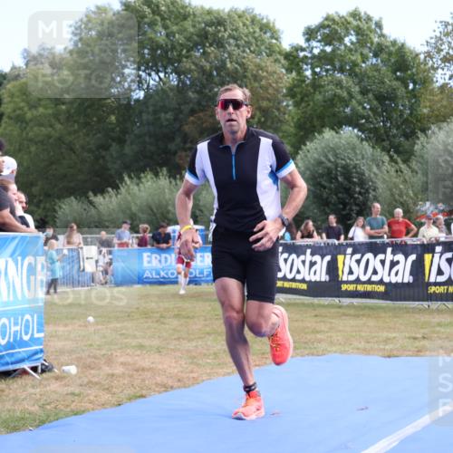 31.08.2025 - Elbe Triathlon Hamburg Strokosch-Dieckow http://msf.ph/oto/8653892 31.08.2025 11:29:20 Ziel 536, 747, 893 meine-sportfotos.de