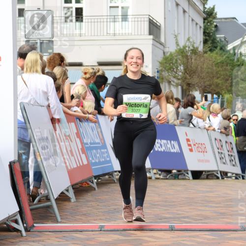 31.08.2025 - 21. Blankeneser Heldenlauf Strokosch-Dieckow http://msf.ph/oto/8653906 31.08.2025 11:06:57 Ziel 3377, 3322, 3246 meine-sportfotos.de