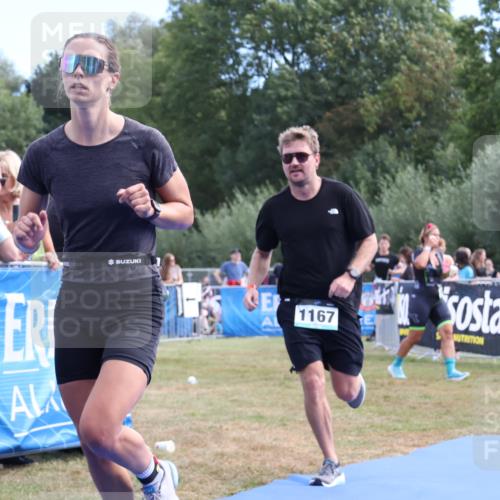 31.08.2025 - Elbe Triathlon Hamburg Strokosch-Dieckow http://msf.ph/oto/8653917 31.08.2025 11:29:33 Ziel 648, 835, 893, 1167, 1221 meine-sportfotos.de