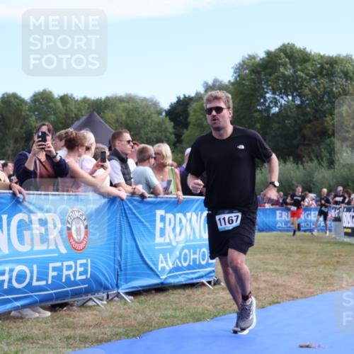 31.08.2025 - Elbe Triathlon Hamburg Strokosch-Dieckow http://msf.ph/oto/8653920 31.08.2025 11:29:34 Ziel 648, 835, 1167, 1221 meine-sportfotos.de