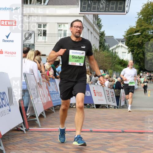 31.08.2025 - 21. Blankeneser Heldenlauf Strokosch-Dieckow http://msf.ph/oto/8653921 31.08.2025 11:06:47 Ziel 3423, 3173, 3261, 3246 meine-sportfotos.de