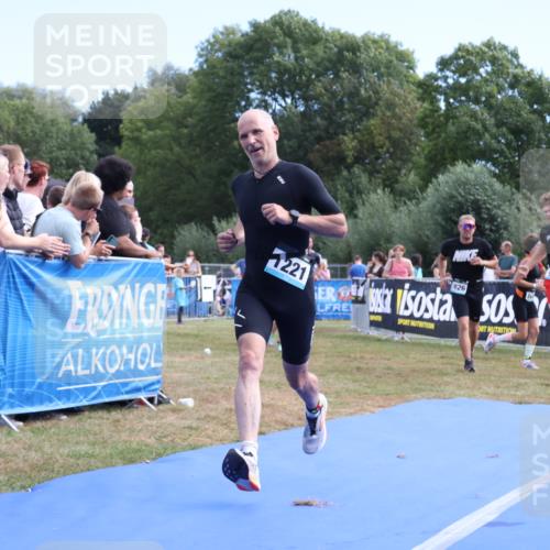 31.08.2025 - Elbe Triathlon Hamburg Strokosch-Dieckow http://msf.ph/oto/8653924 31.08.2025 11:29:41 Ziel 954, 1026, 1102, 1221, 1224 meine-sportfotos.de