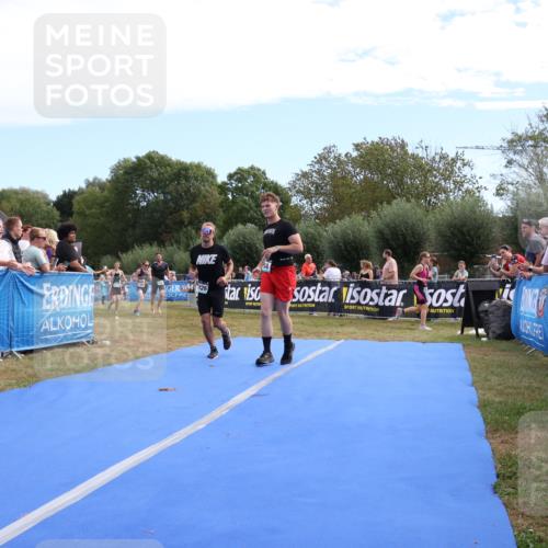 31.08.2025 - Elbe Triathlon Hamburg Strokosch-Dieckow http://msf.ph/oto/8653927 31.08.2025 11:29:43 Ziel 954, 1026, 1102, 1221, 1224 meine-sportfotos.de