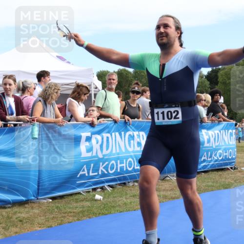 31.08.2025 - Elbe Triathlon Hamburg Strokosch-Dieckow http://msf.ph/oto/8653939 31.08.2025 11:29:48 Ziel 954, 1026, 1102, 1224, 1226 meine-sportfotos.de